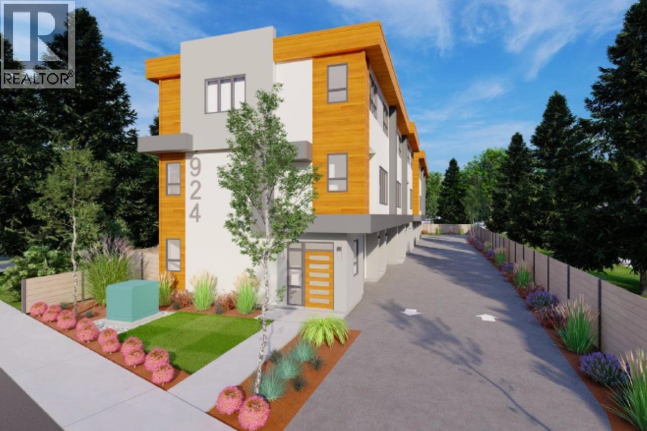 924 Fairview Rd, Penticton, BC V2A 5Y8