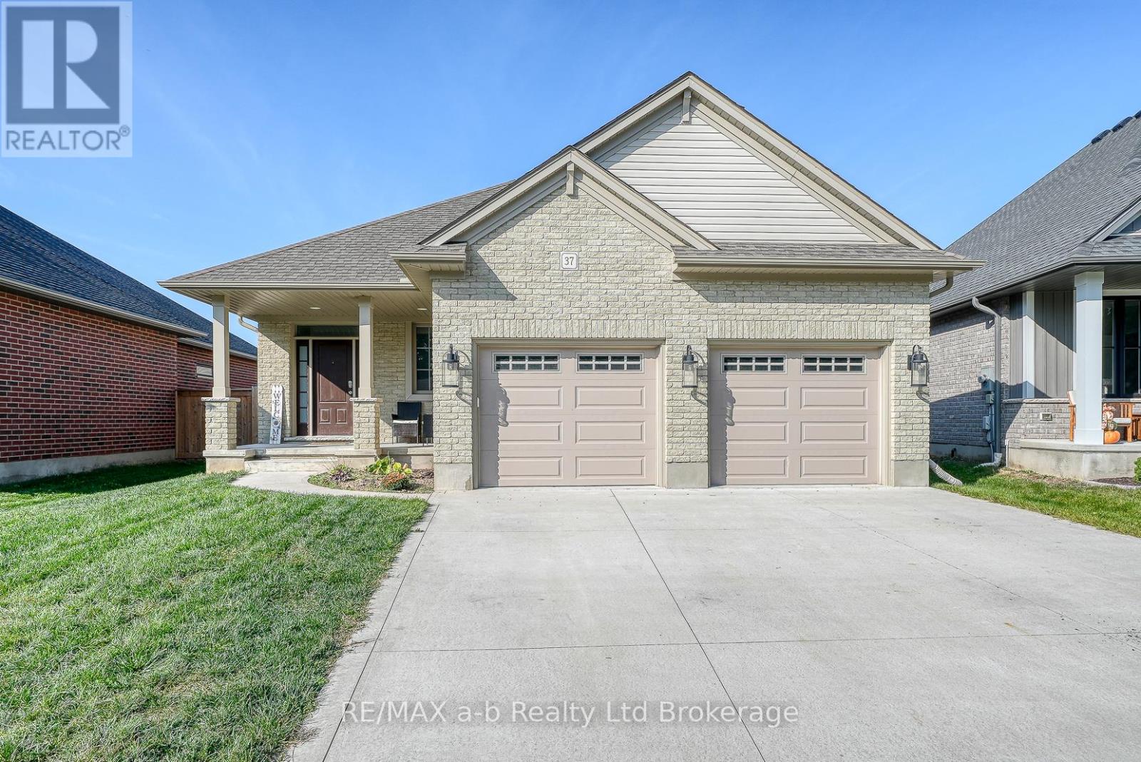 37 Lowrie Cres, Tillsonburg, ON N4G 0H5