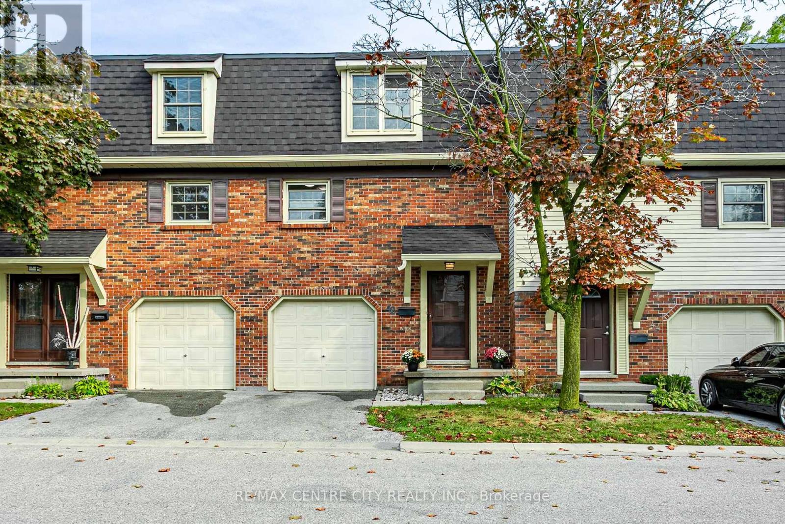 42 900 Pond View Rd, London, ON N5Z 4P2