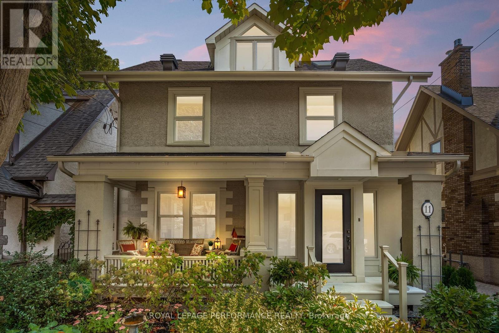 11 Marlowe Cres, Ottawa, ON K1S 1H3