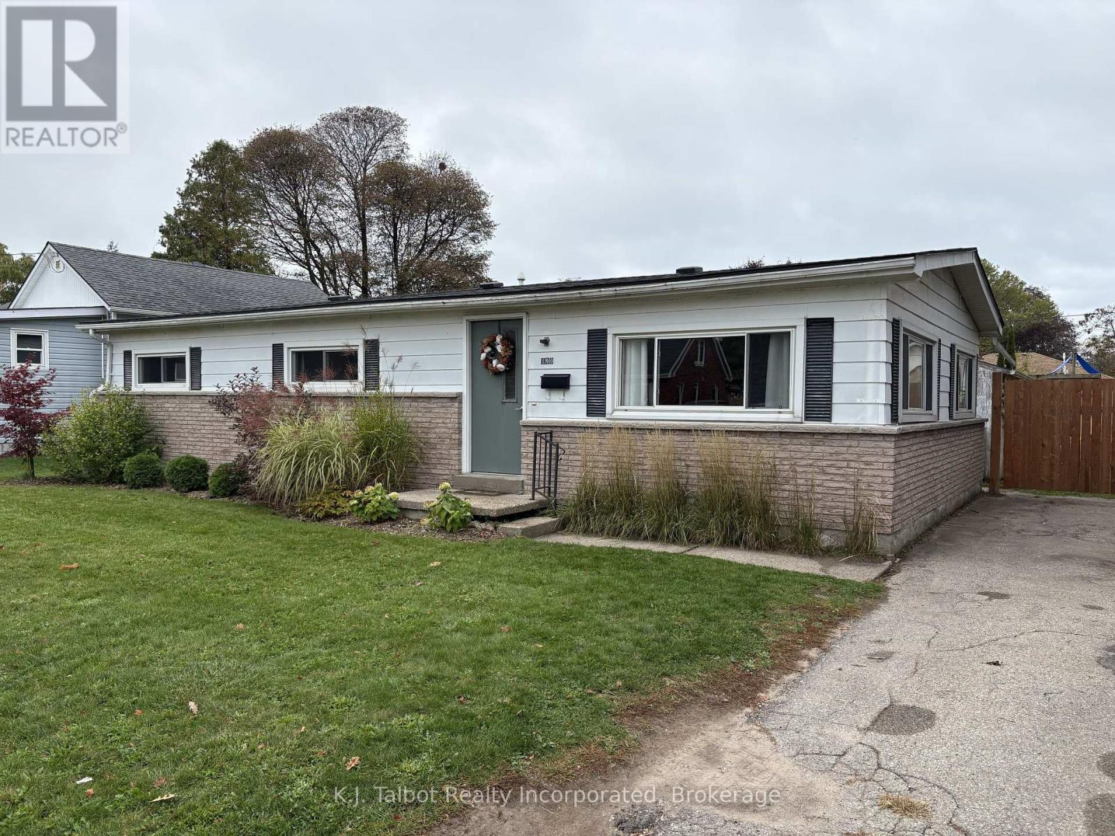 190 South St, Goderich, ON N7A 3M3