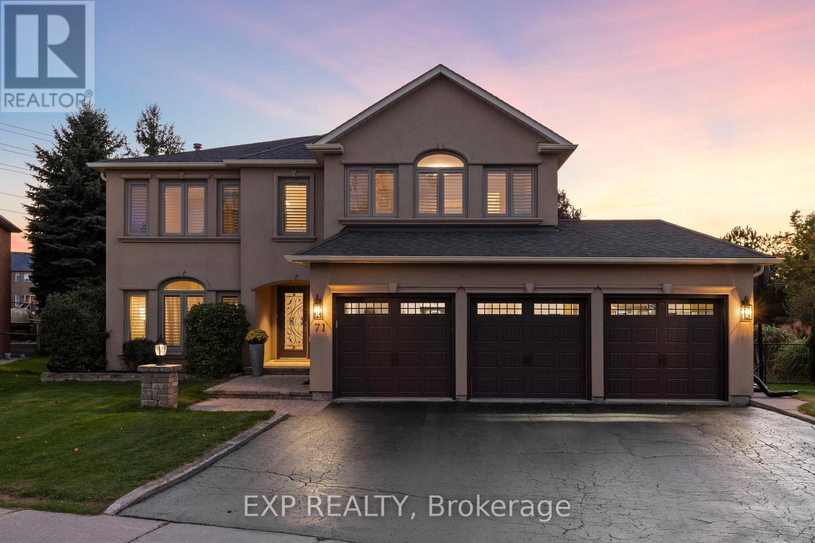 71 Cityview Cir, Barrie, ON L4N 7V1