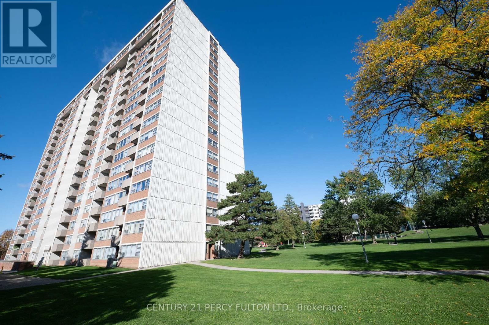 301 25 Silver Springs Blvd, Toronto, ON M1V 1M9