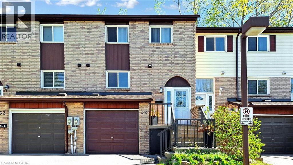 52 Adelaide Street Unit 32, Barrie, ON L4N 3T5