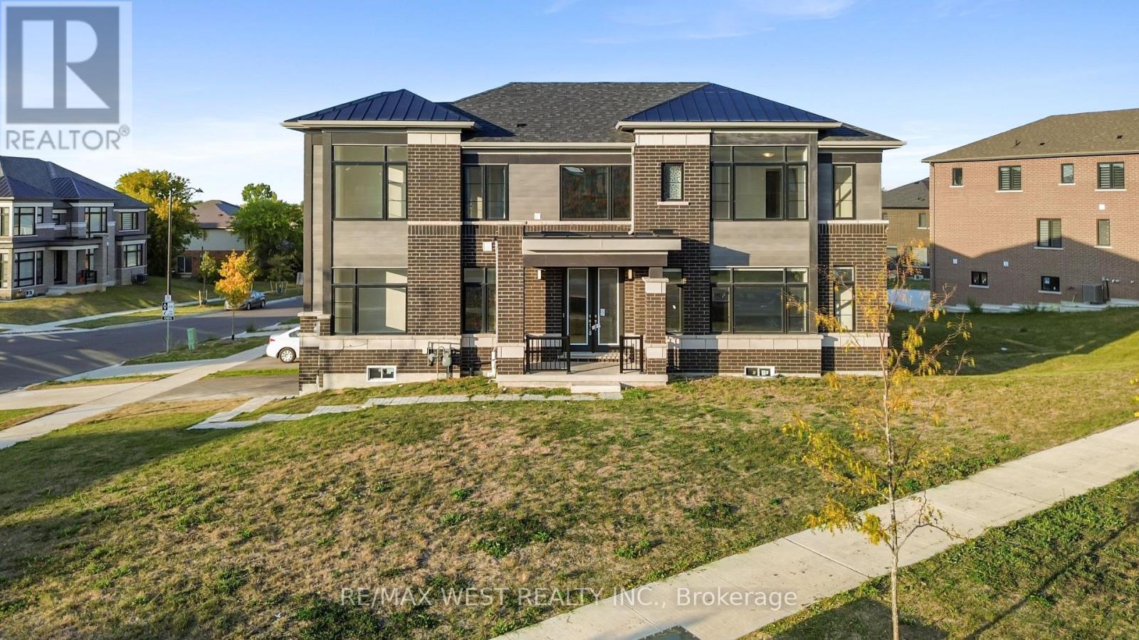 297 Bismark Dr, Cambridge, ON N1S 0C6