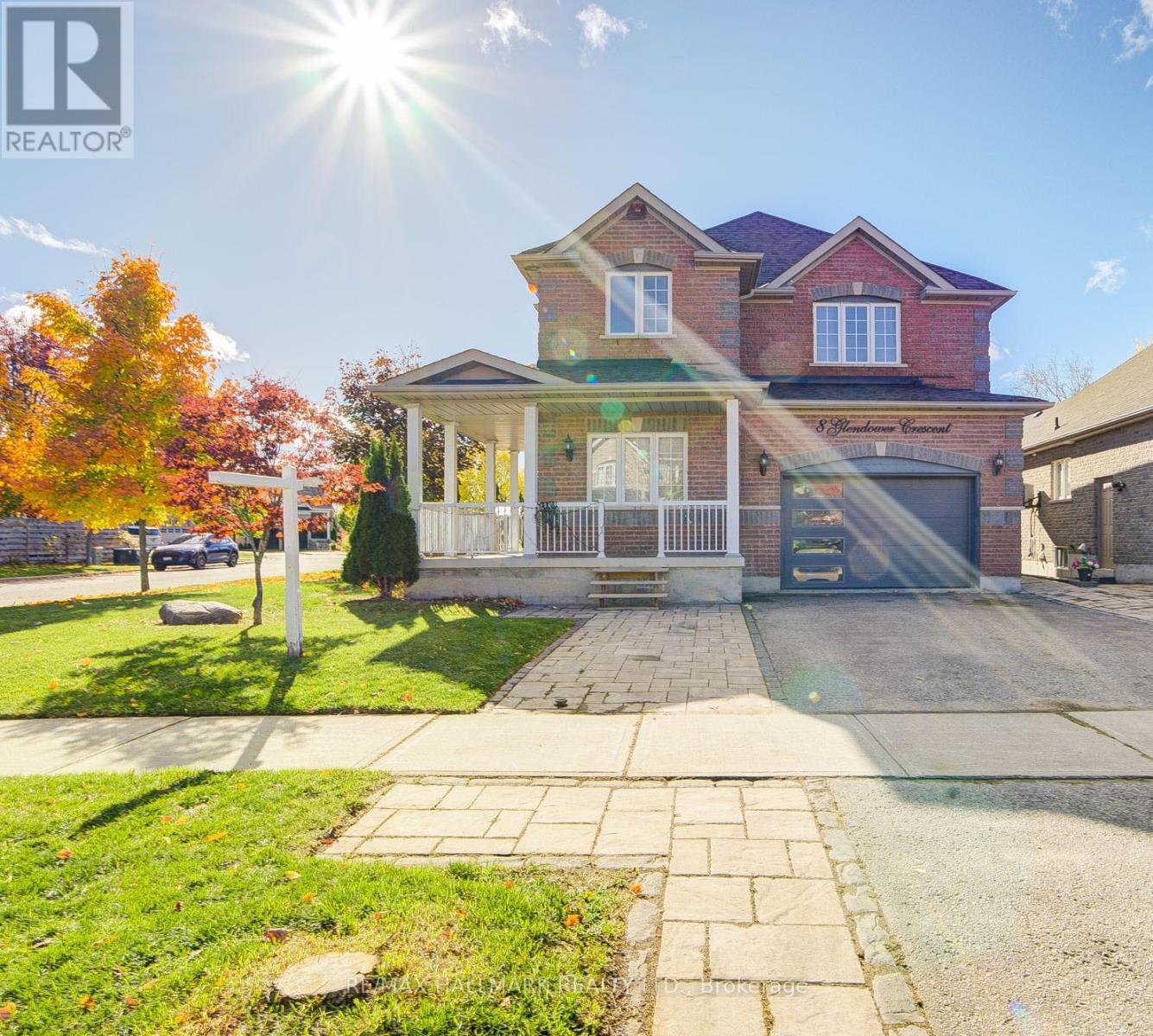 8 Glendower Cres, Georgina, ON L4P 0A5