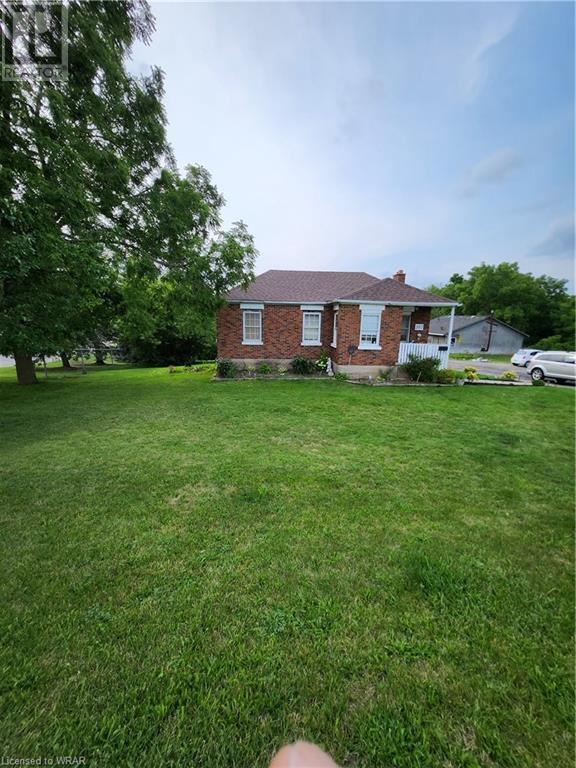 397 Queen St W, Cambridge, ON N3C 1G6