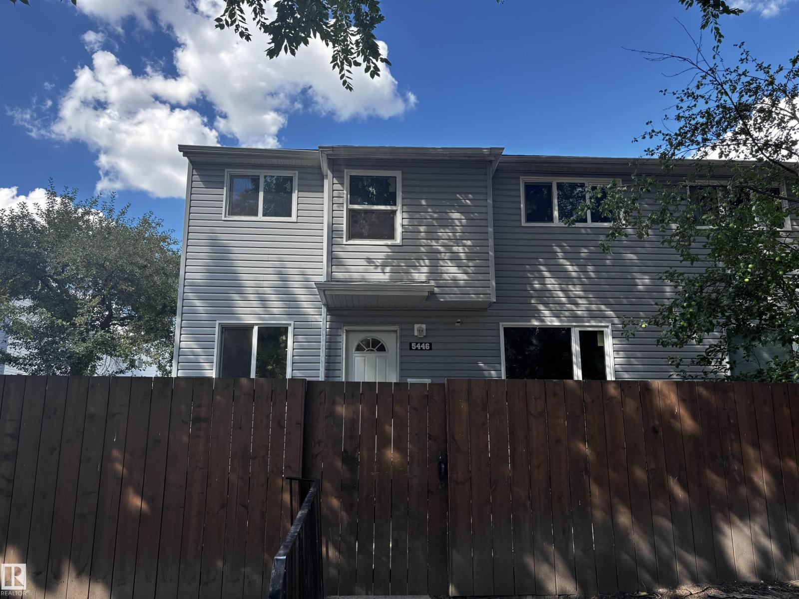 144 Av Nw Unit 5446 #b, Edmonton, AB T5A 3N5