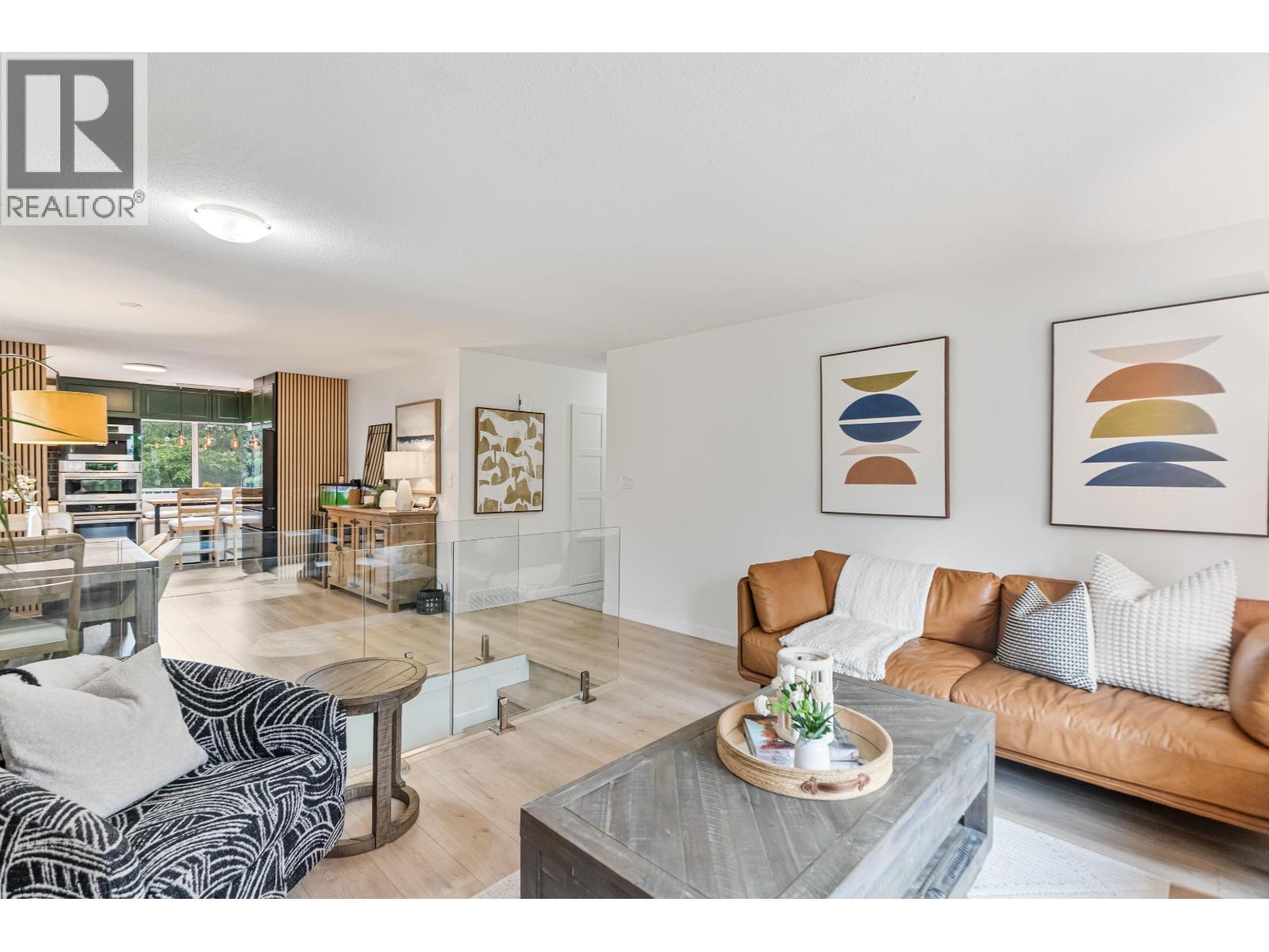 2860 Banbury Ave, Coquitlam, BC V3B 5H2