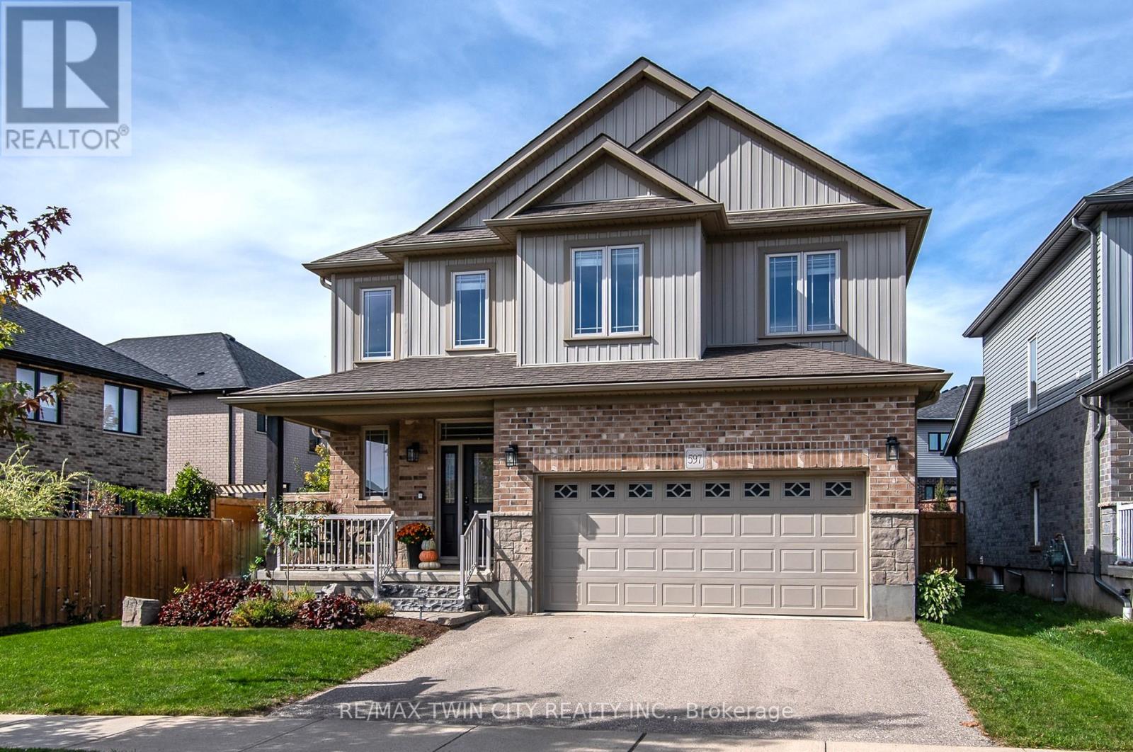 597 Sundew Dr, Waterloo, ON N2V 0B9