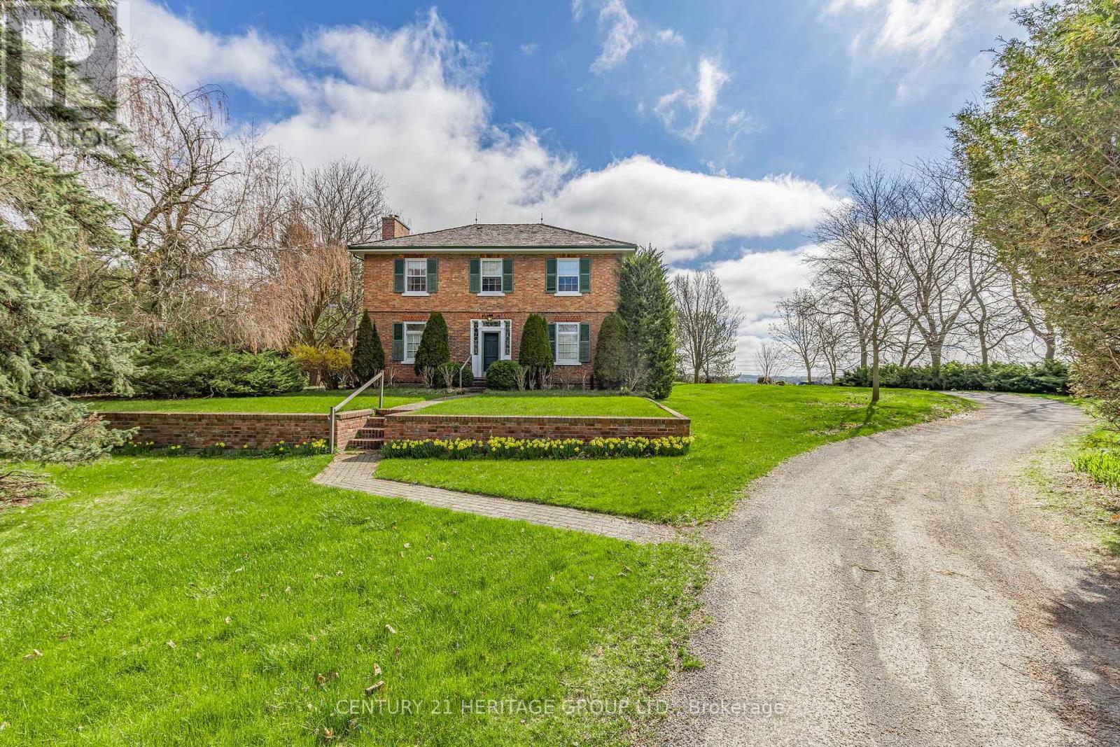 18725 Mccowan Rd, East Gwillimbury, ON L0G 1M0