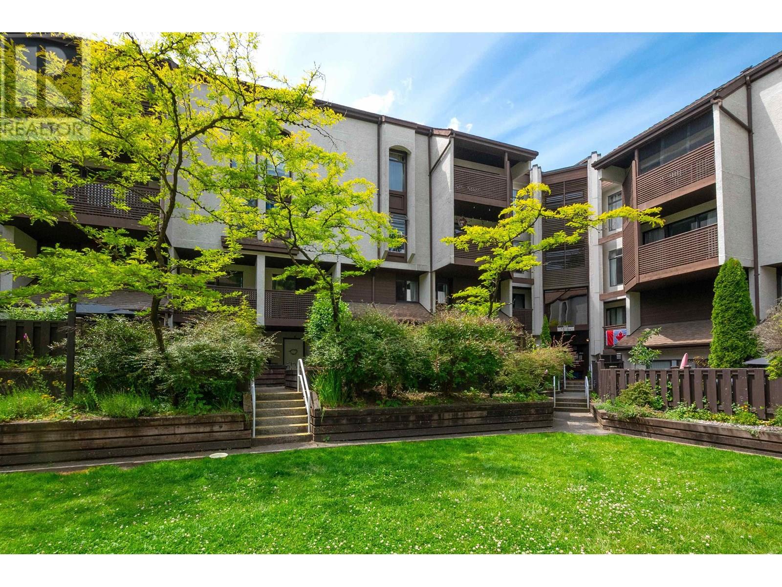 385 Ginger Drive Unit 8, New Westminster, BC V3L 5L6