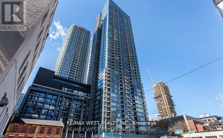 802 295 Adelaide St W, Toronto, ON M5V 0L4