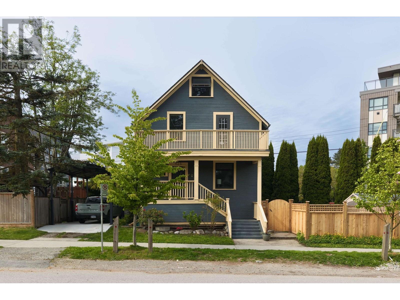 925 E 19th Ave, Vancouver, BC V5V 1K8