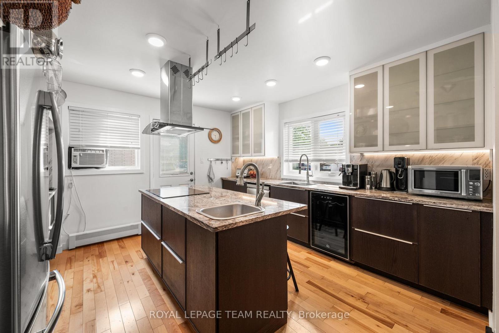 2391 Cheshire Rd, Ottawa, ON K2C 1G2