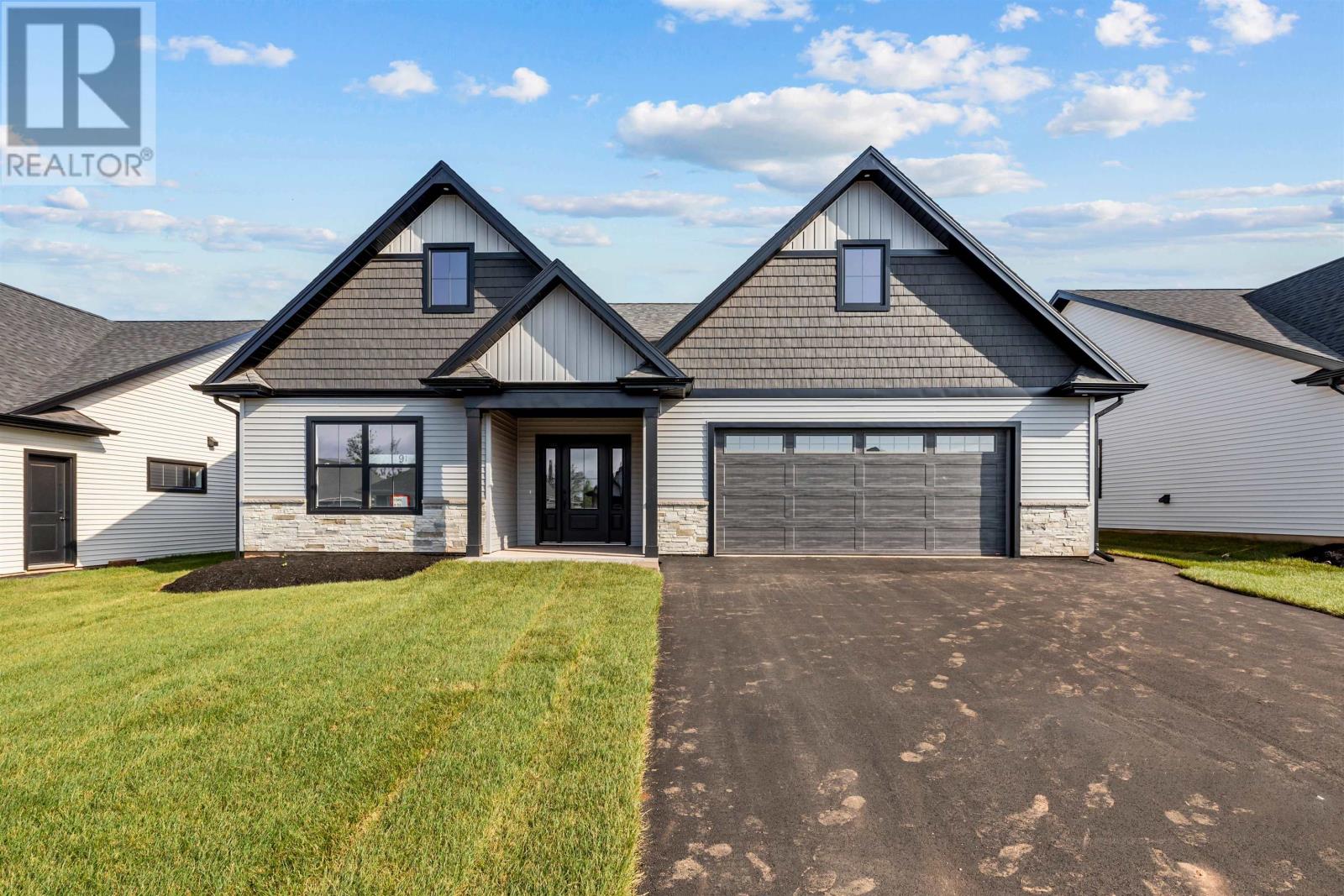 91 Holmes Ln, Charlottetown, PE C1C 0V4