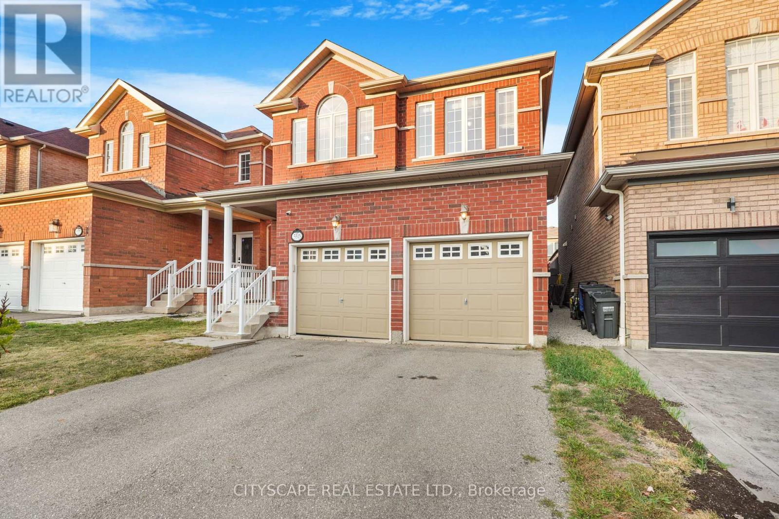5515 Challenger Dr, Mississauga, ON L5M 0G9