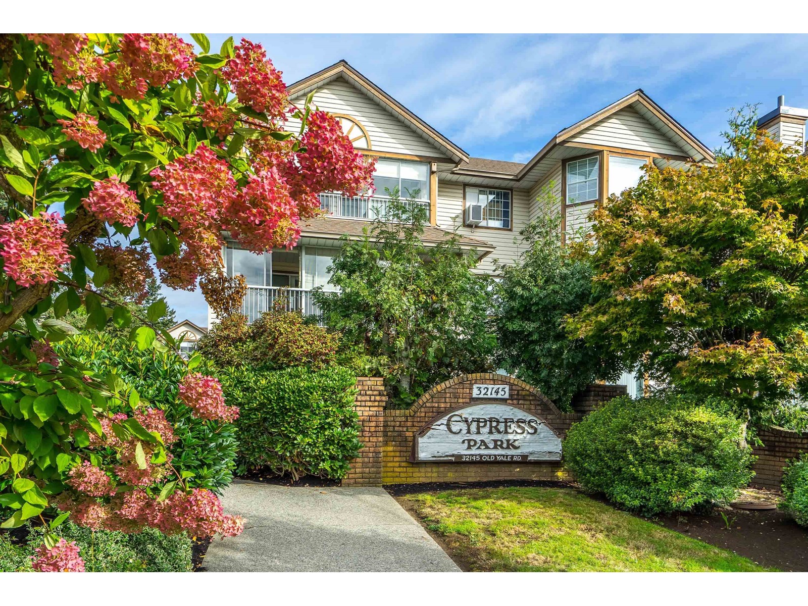 32145 Old Yale Road Unit 209, Abbotsford, BC V2T 2C8