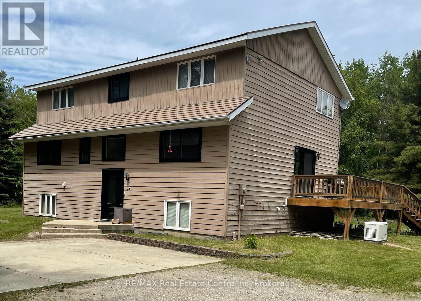28 Pinegrove Cres, Adjala-Tosorontio, ON L0M 1M0