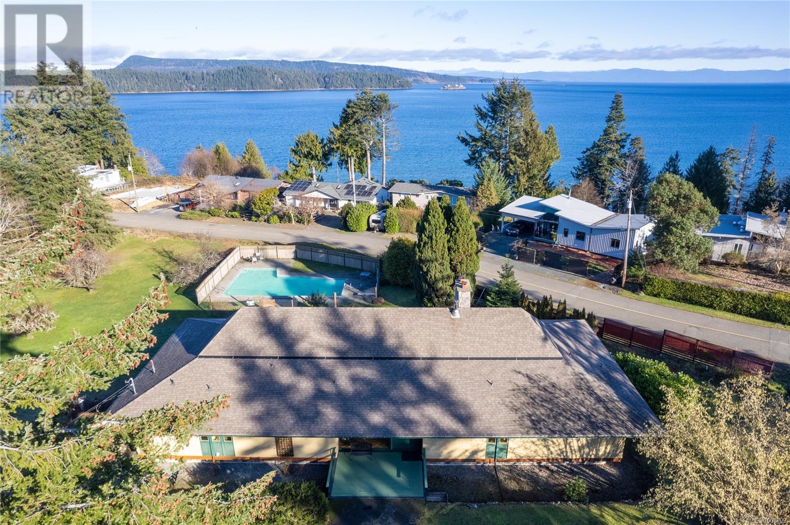 160 Kopina Dr, Bowser, BC V0R 1G0