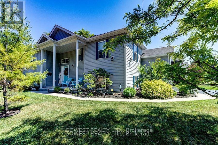 5 55th Street South, Wasaga Beach, ON L9Z 1W9