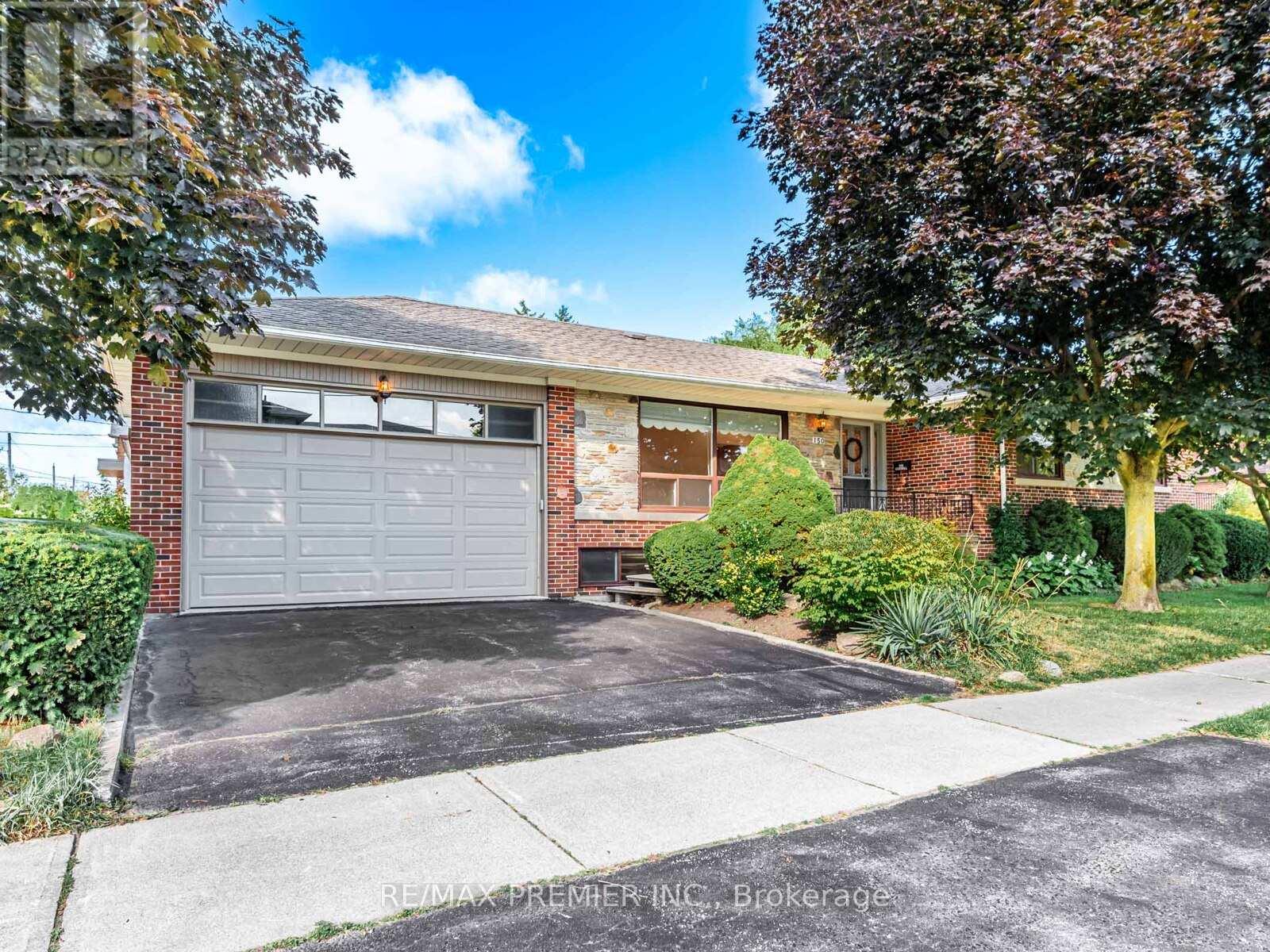150 Codsell Ave, Toronto Bathurst Manor, ON M3H 3W6