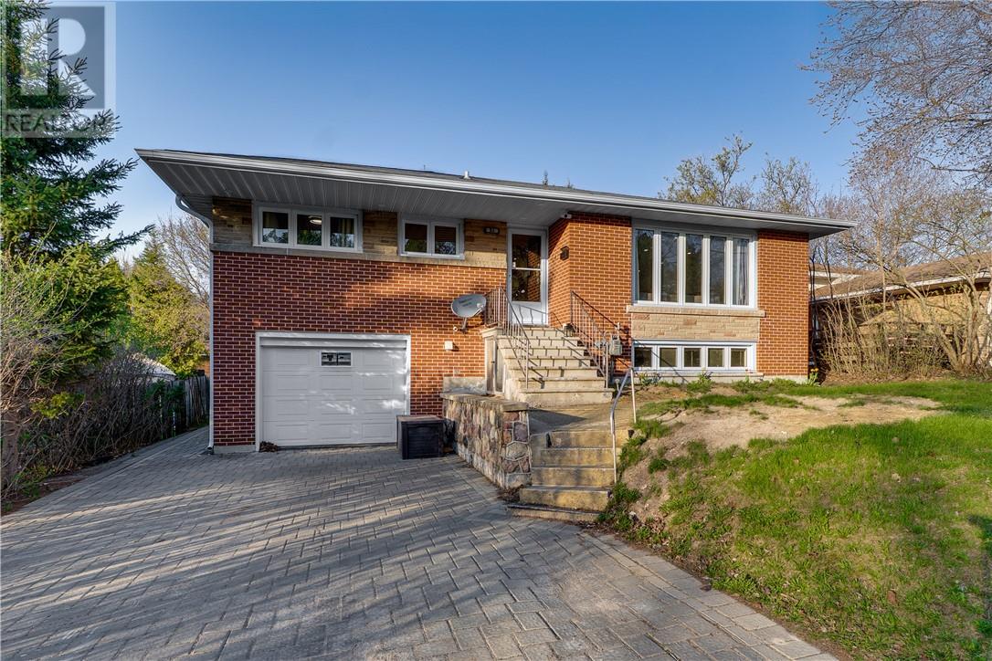 34 Nicolet St, Sudbury, ON P3C 3A3