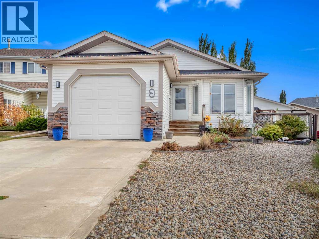67 Plumtree Cres, Blackfalds, AB T4M 0E1