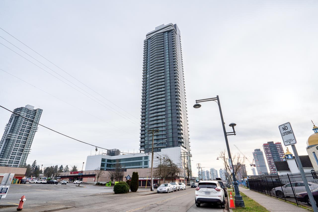 10750 135a Street Unit 801, Surrey, BC V3T 0V4
