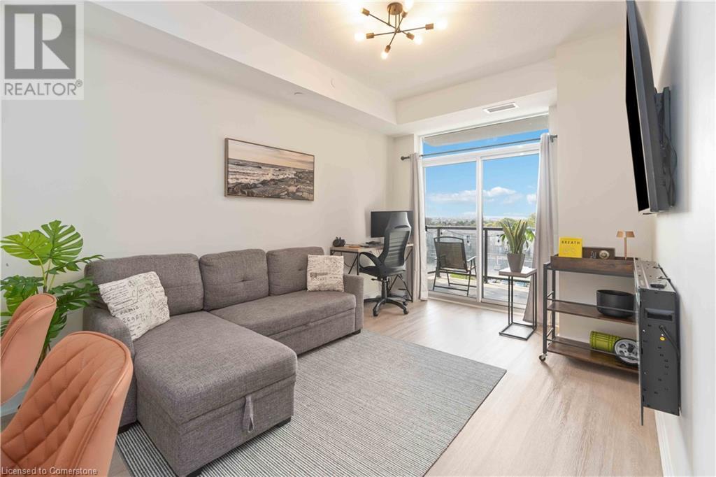 600 N Service Road Unit 524, Hamilton, ON L8E 0L2