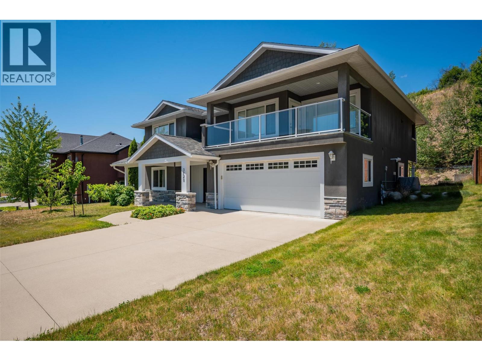 3720 5 Avenue, Castlegar, BC V1N 4Y3