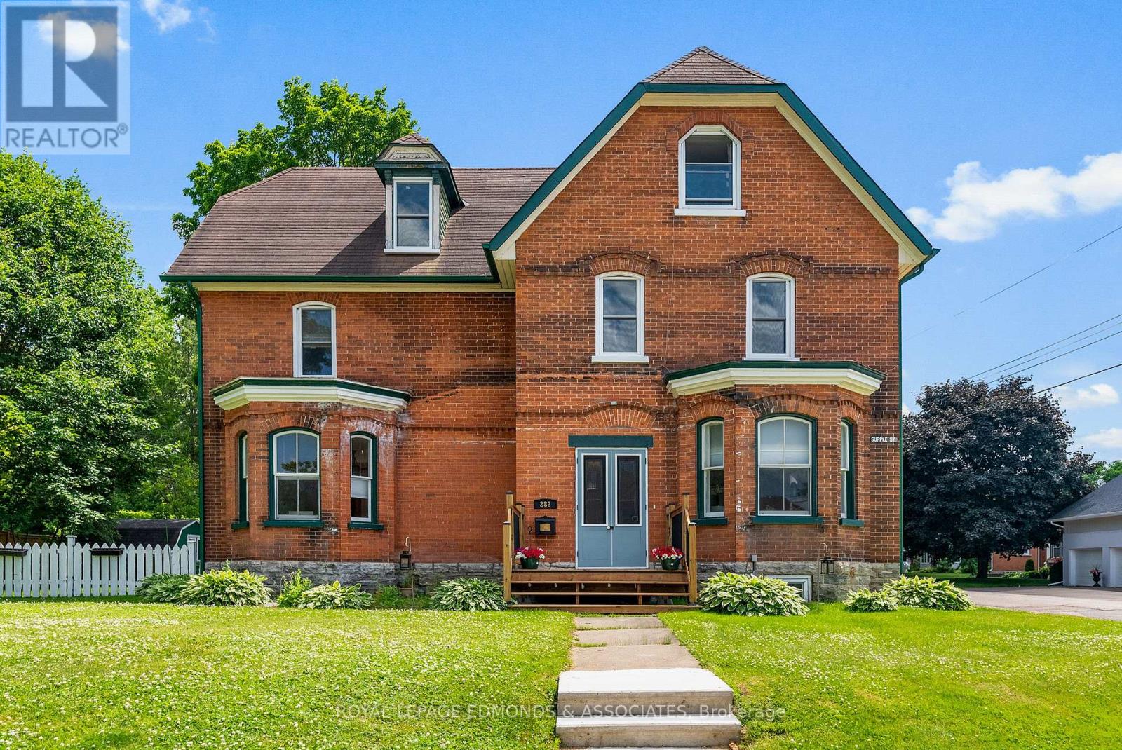 282 Supple St, Pembroke, ON K8A 3H2