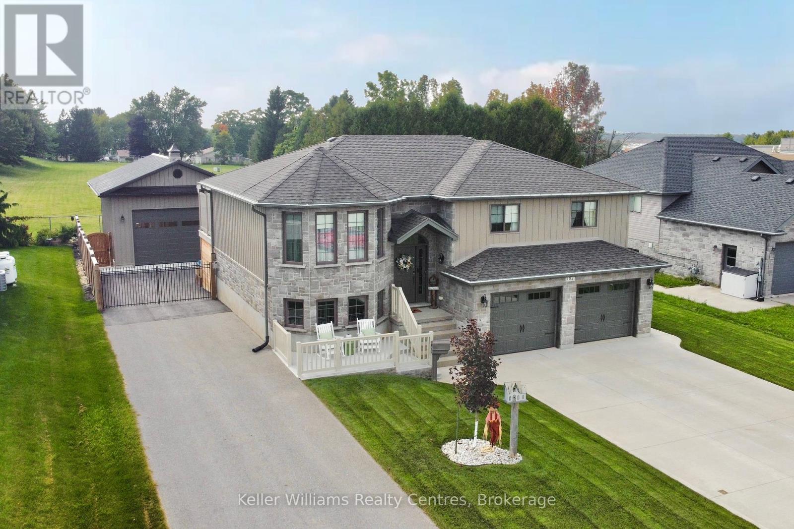 102 Tower Rd, Arran-Elderslie, ON N0G 1L0