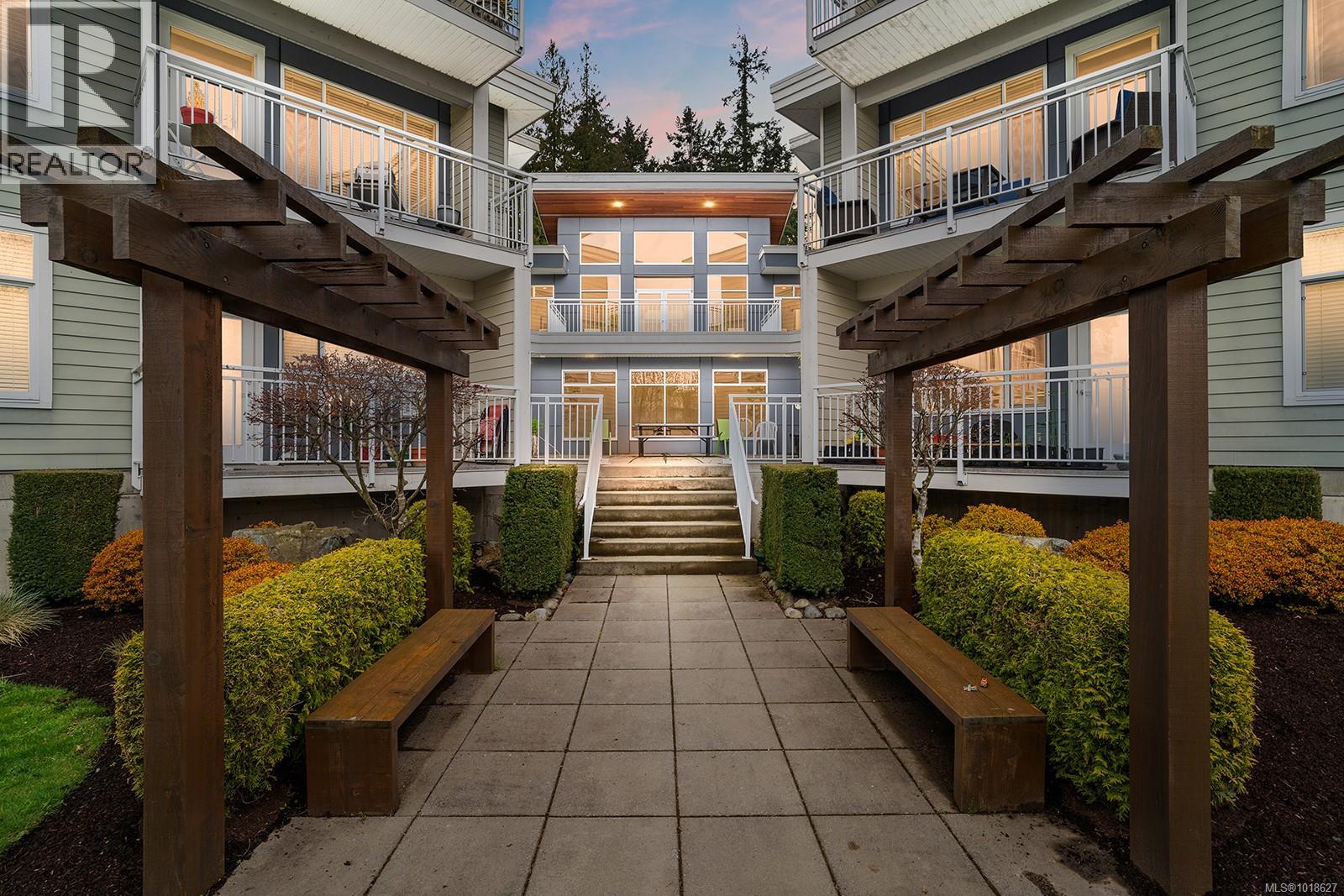 4960 Songbird Pl Unit 213 Pl, Nanaimo, BC V9T 0H7