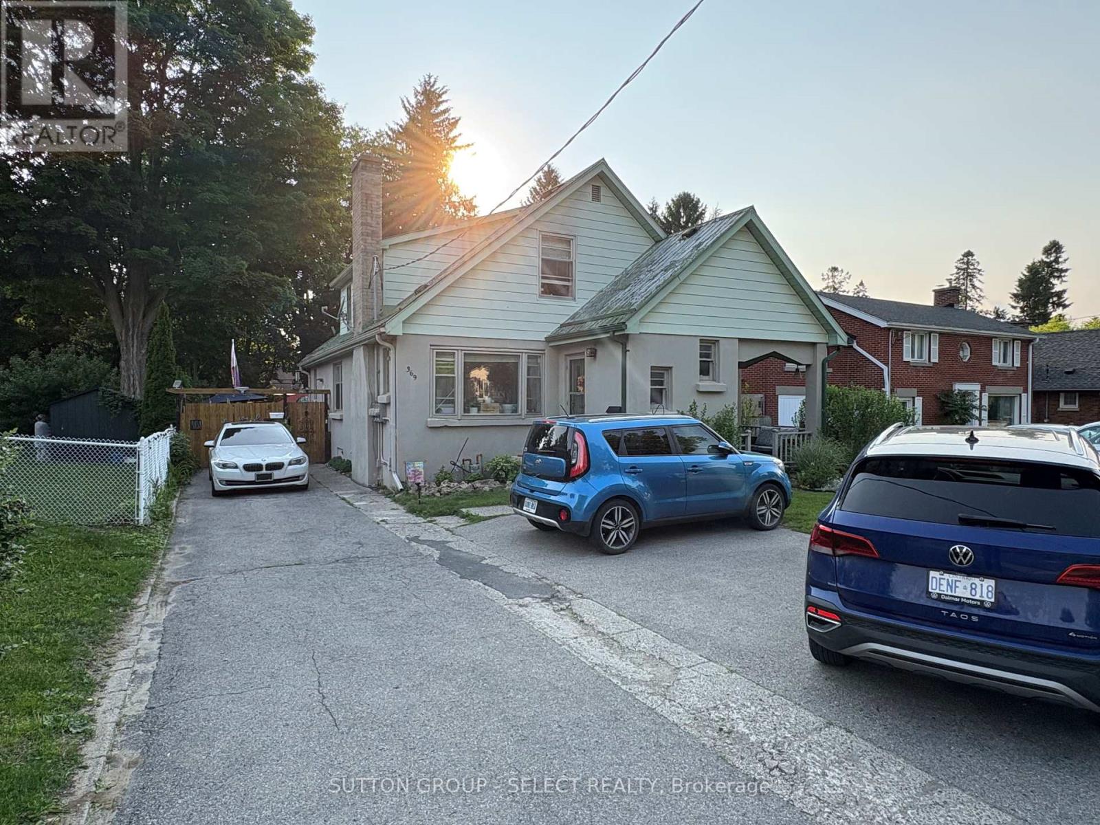 369 Boler Rd, London, ON N6K 2K6