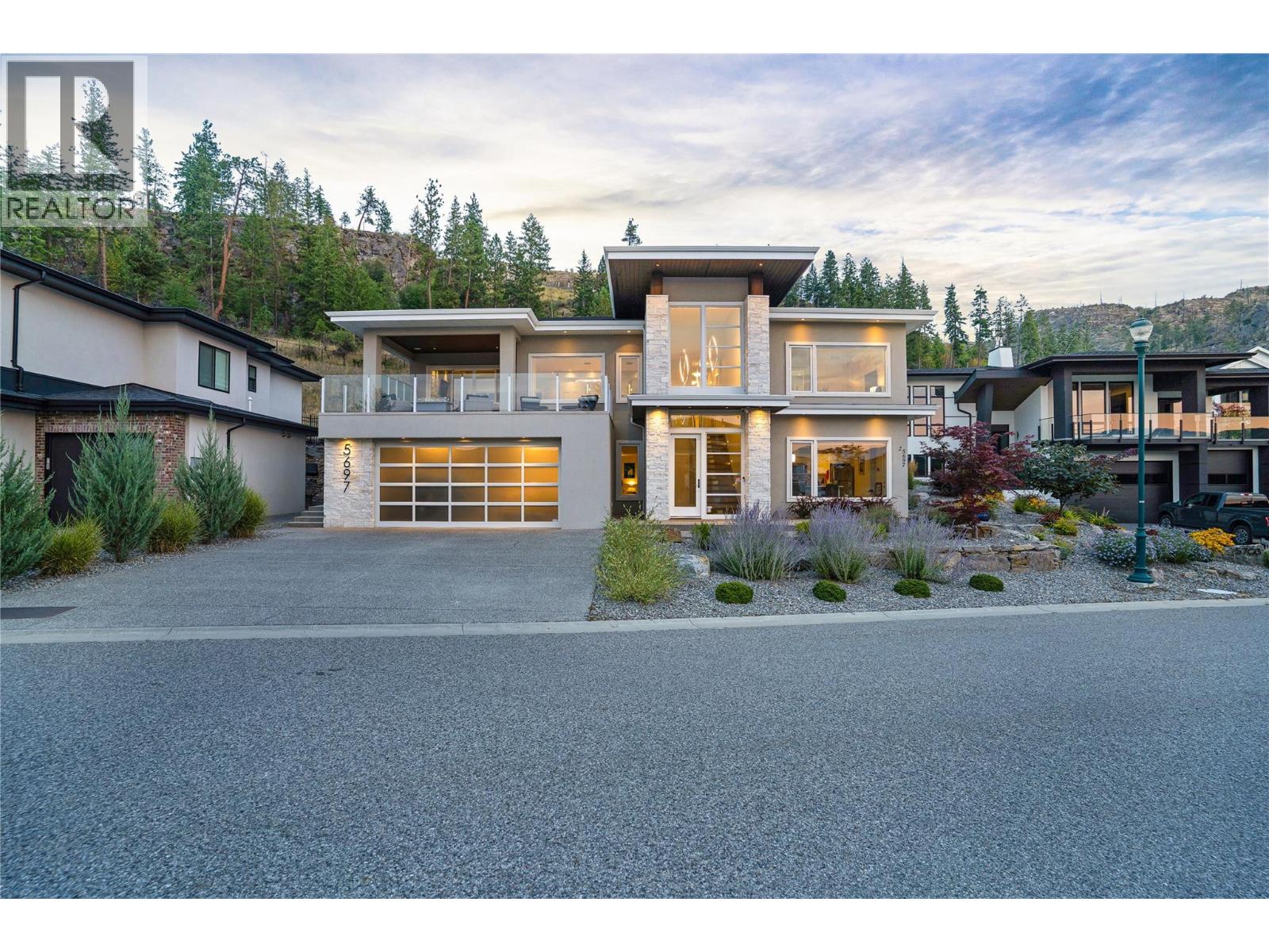 5697 Jasper Way, Kelowna, BC V1W 5L7