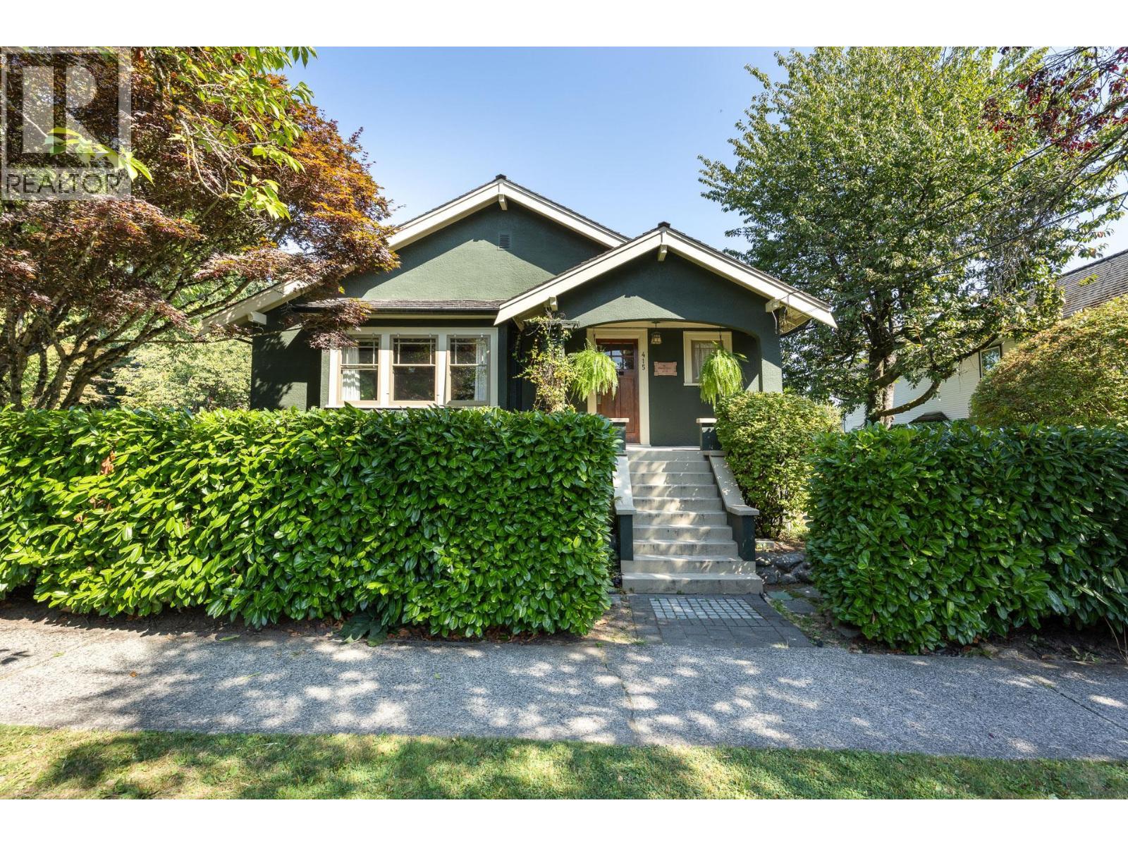 415 Third St, New Westminster, BC V3L 2S3