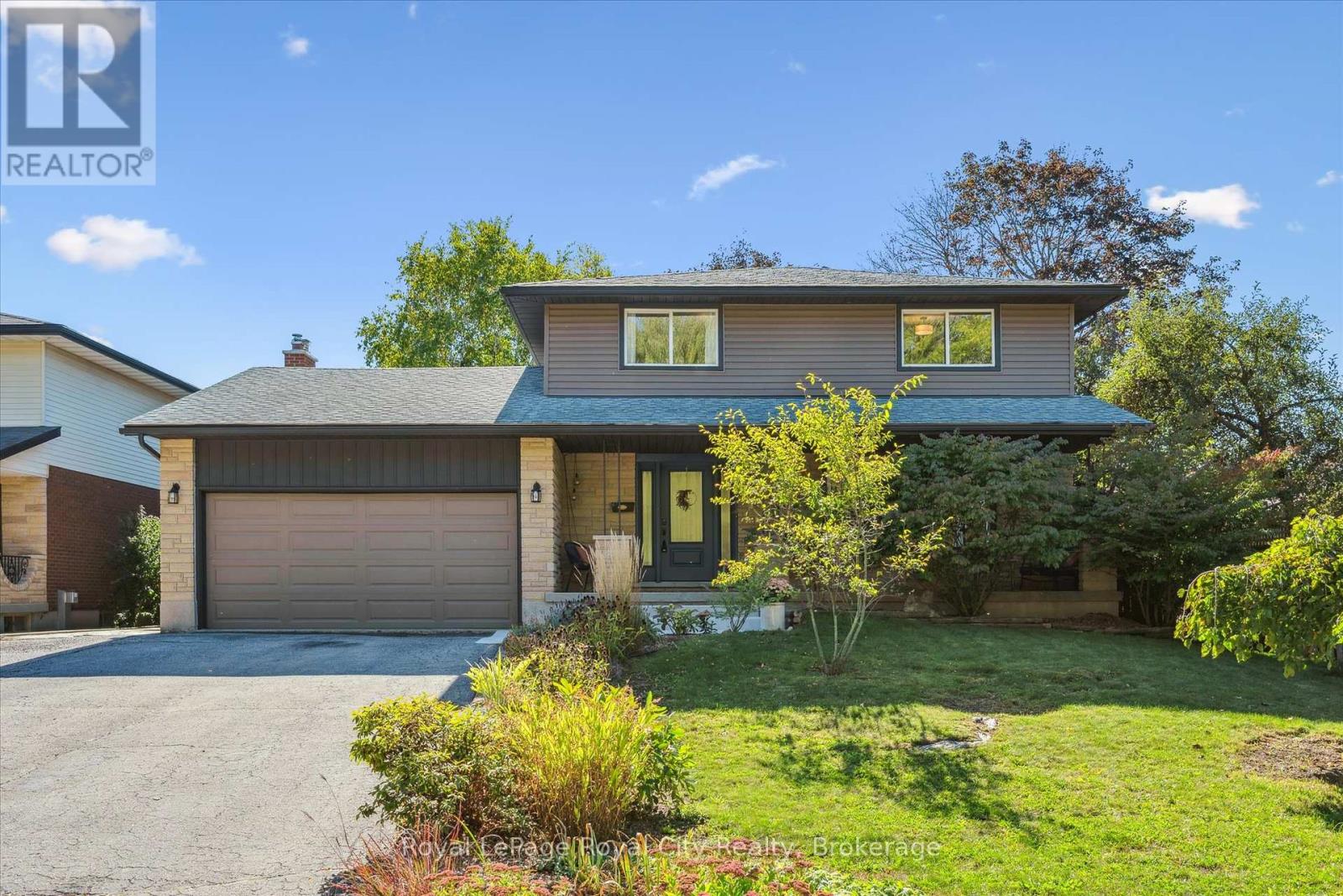3 Latenda Pl, Guelph Kortright East, ON N1G 3B8