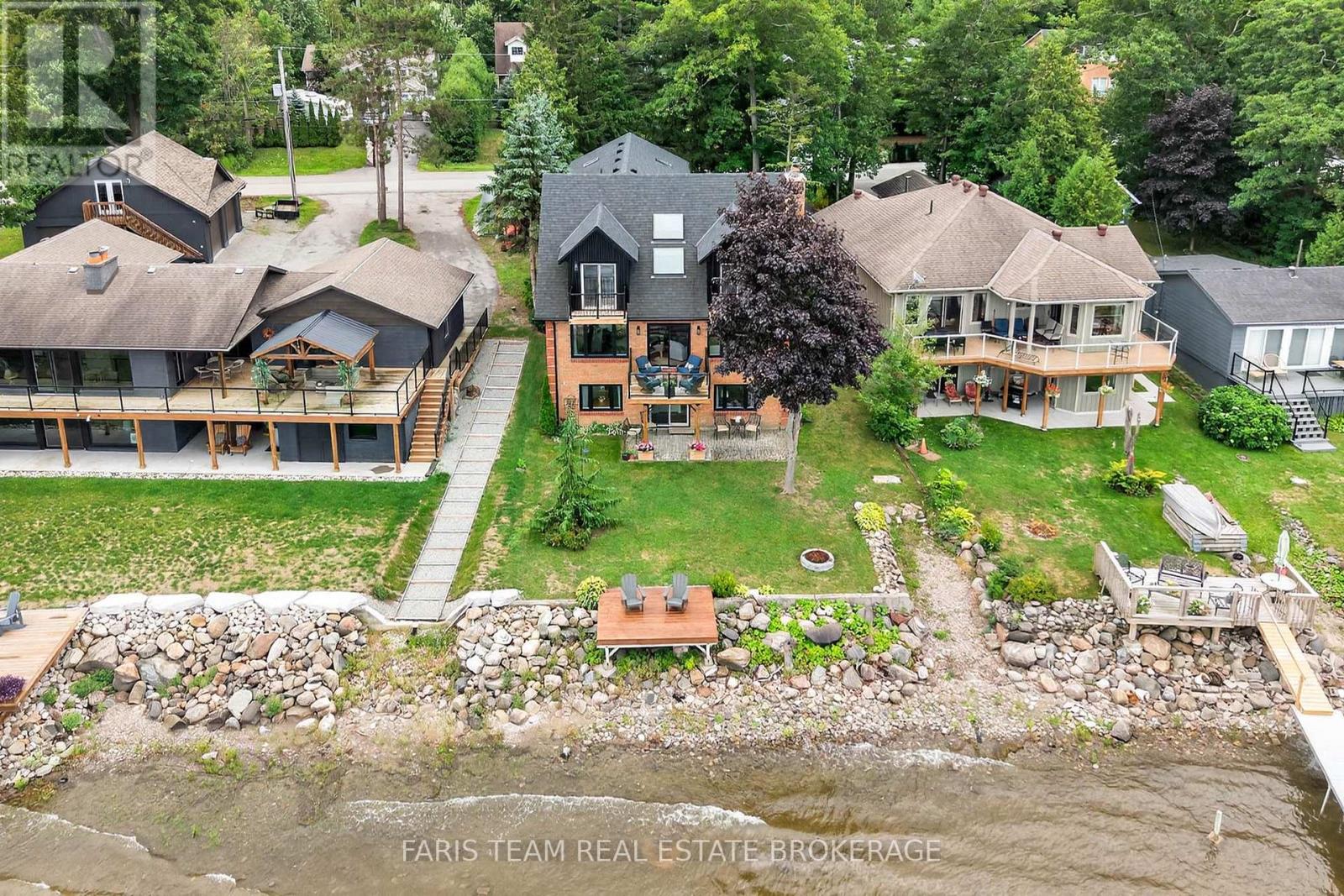 238 Robins Point Rd, Tay, ON L0K 2A0