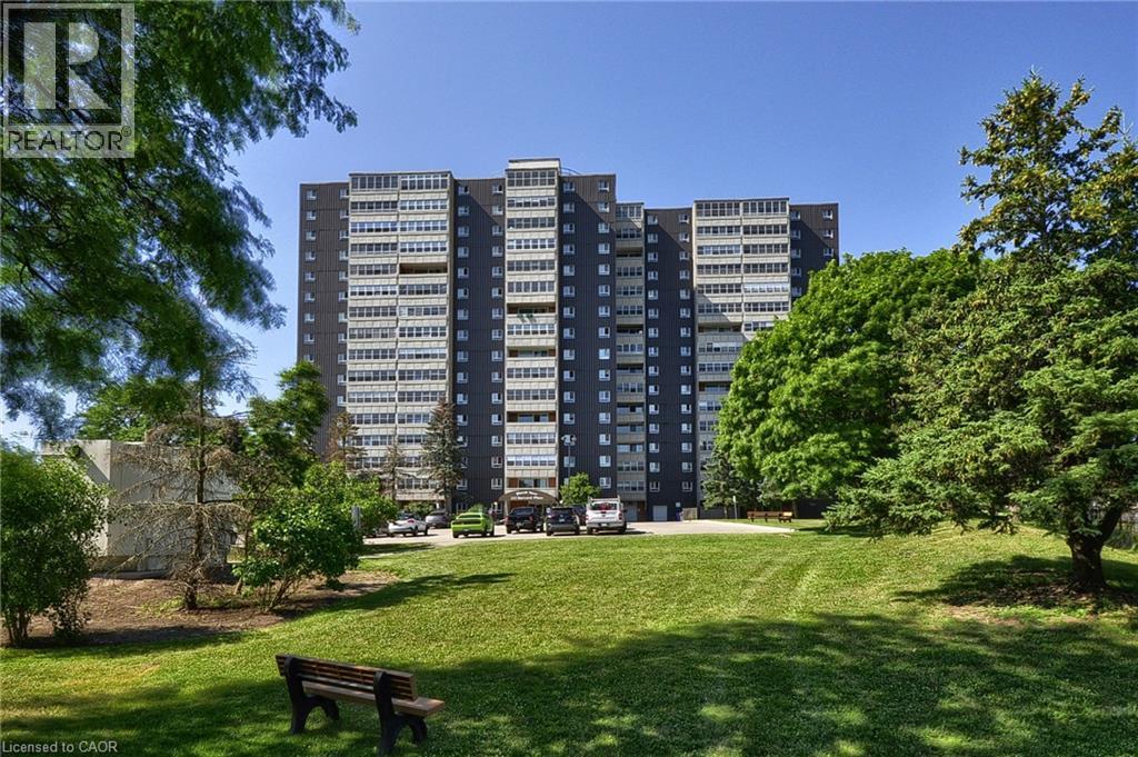 225 Harvard Place Unit 601, Waterloo, ON N2J 4H4
