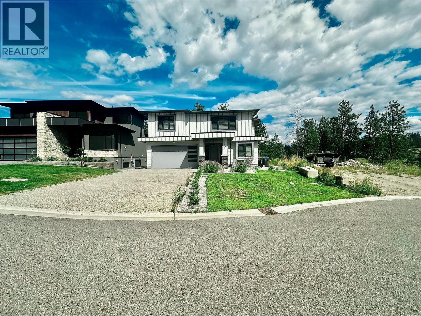 830 Westview Way Unit 18, West Kelowna, BC V1Z 3Z3
