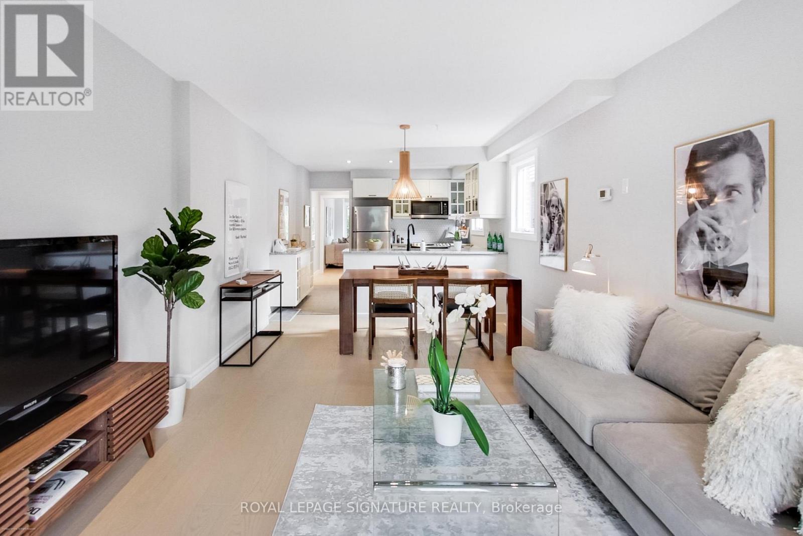 398 Annette St, Toronto, ON M6P 1R6