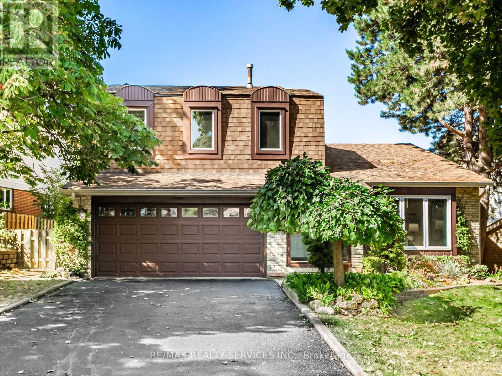 16 Marchmount Cres, Brampton, ON L6S 2S9