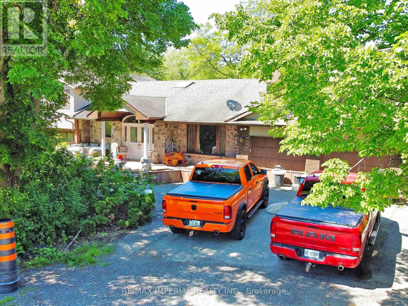 22 Ratcliff Rd, Whitchurch-stouffville, ON L4A 7X5