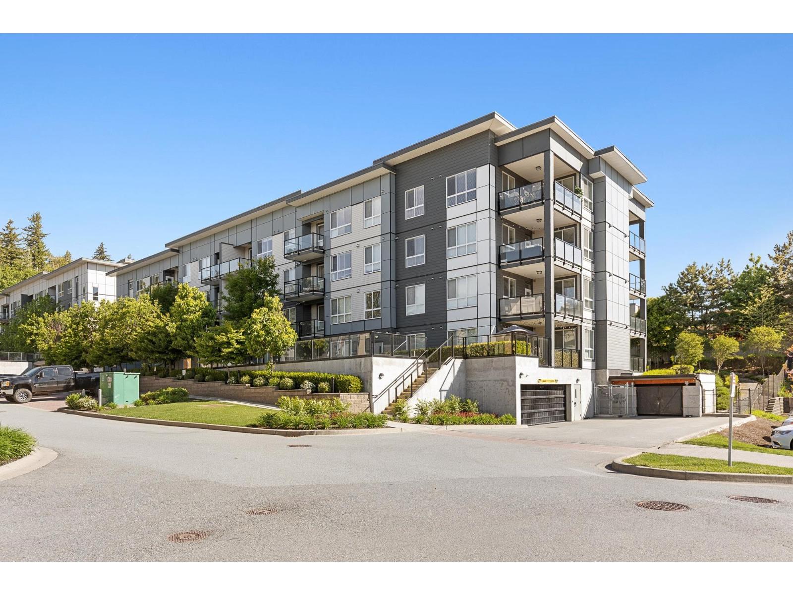 1948 N Parallel Road Unit 411, Abbotsford, BC V3G 3C6