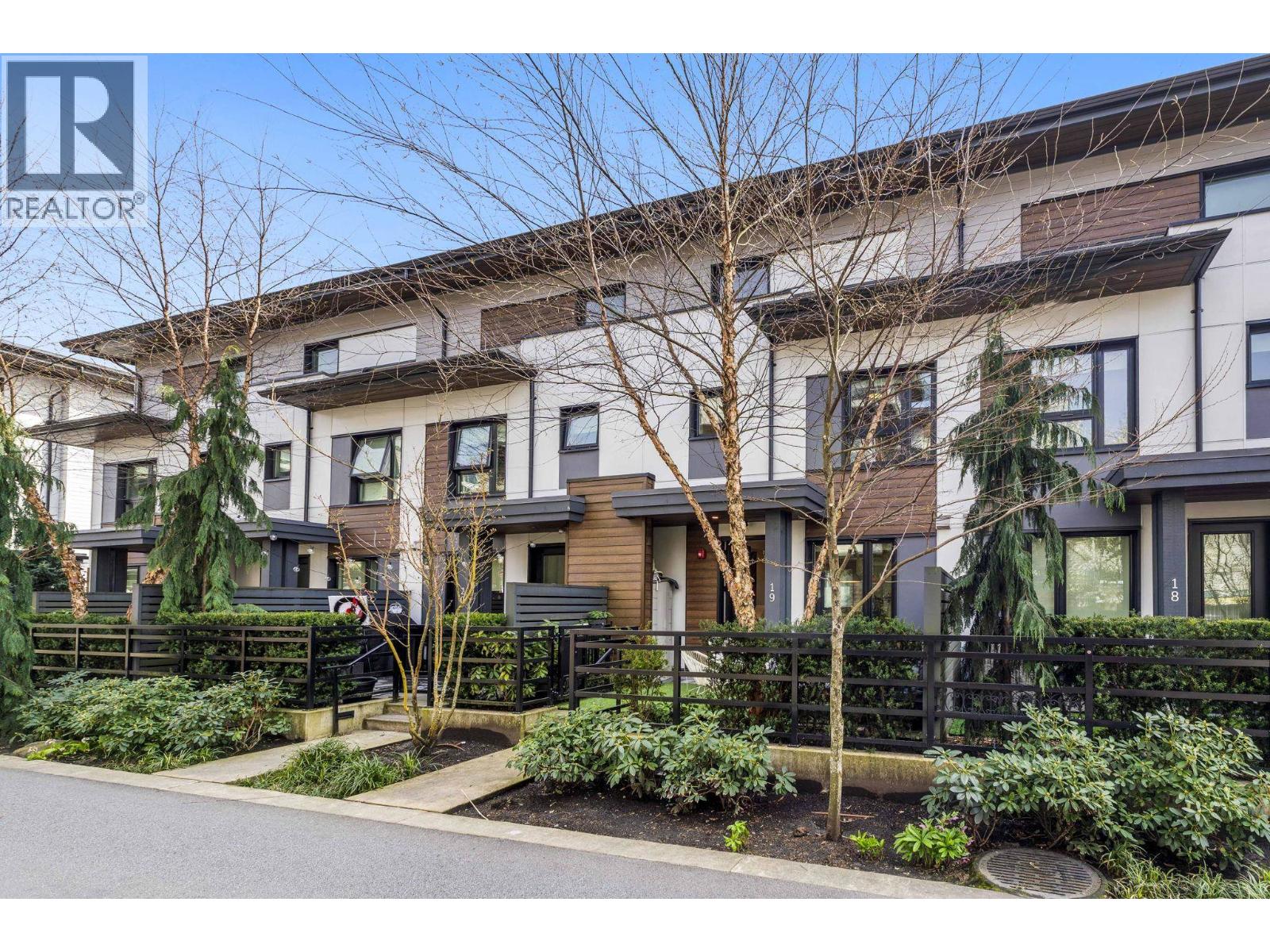 528 E 2nd Street Unit 19, North Vancouver, BC V7L 0G8