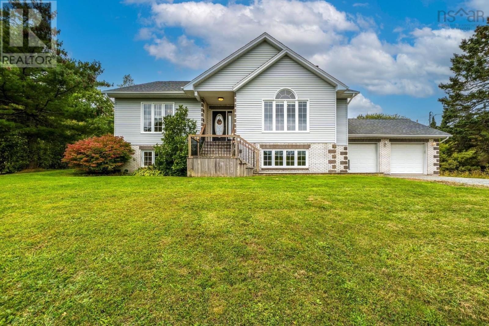 1 Bainbridge Ct, Westphal, NS B2Z 1J5