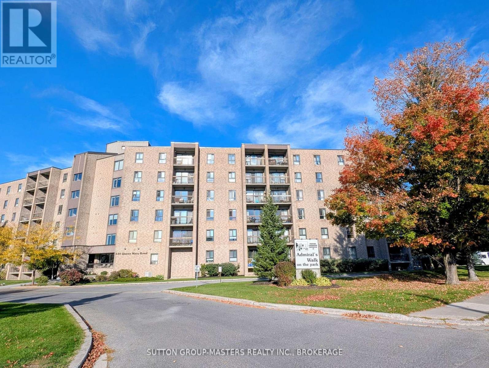 404 334 Queen Mary Rd, Kingston, ON K7M 7E7