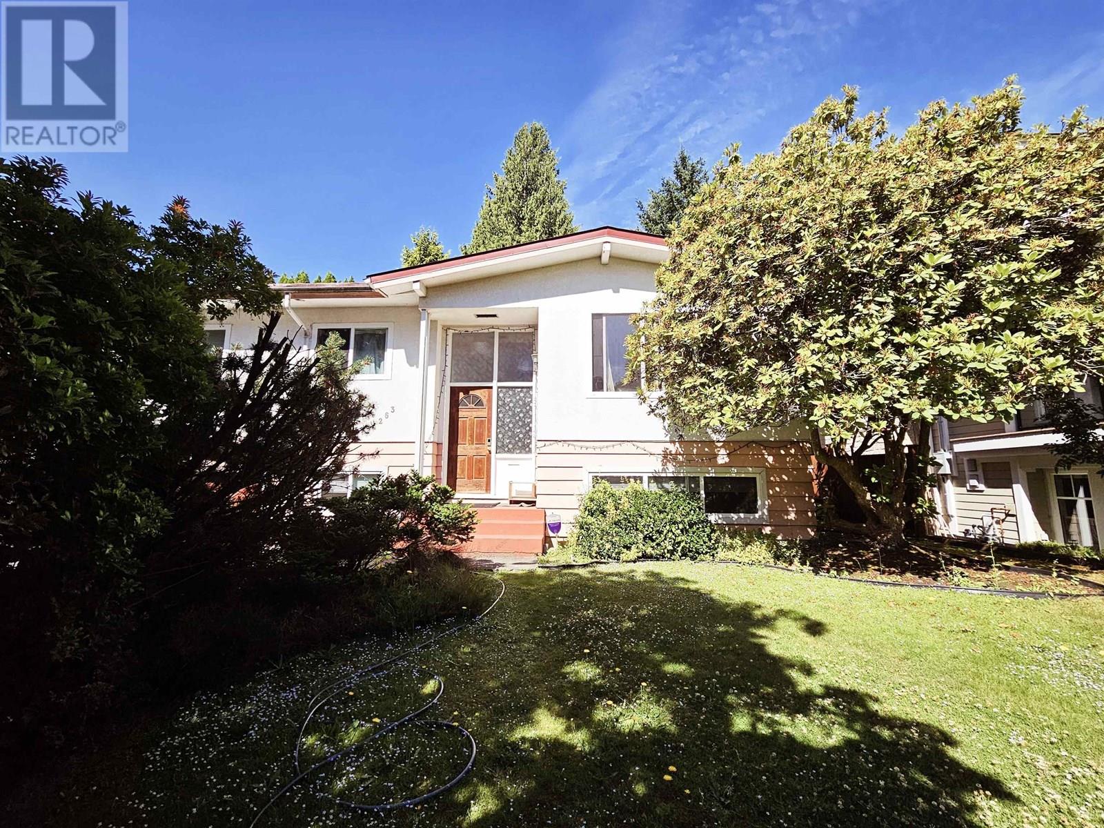 4263 Atlee Ave, Burnaby, BC V5G 3R7
