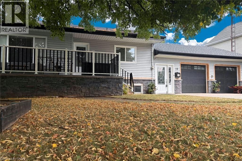 10 Lincoln Ave, Grimsby, ON L3M 1Y4